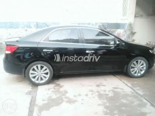 Kia Cerato 2010 Black Used for Sale - 4