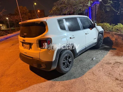 Jeep Renegade 2020 White Used for Sale - 3