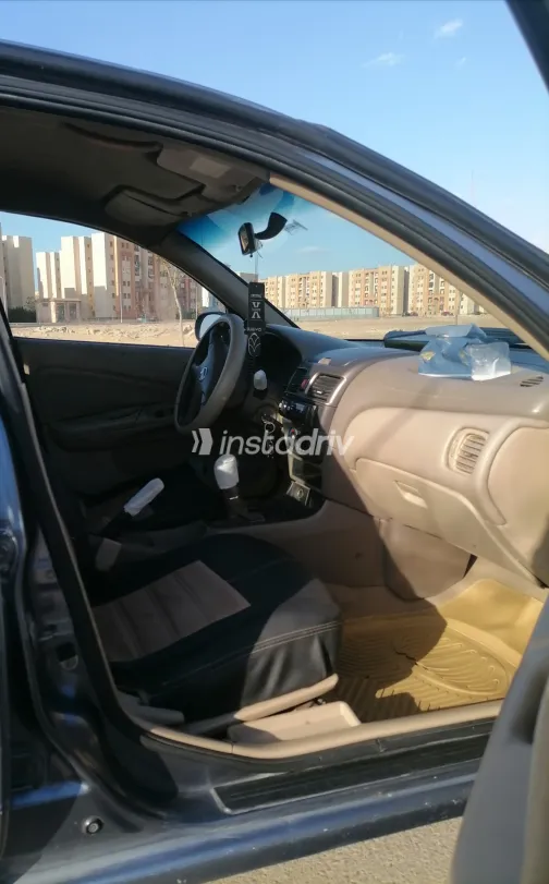 نيسان صنى 2010 أبيض مستعملة للبيع - 3