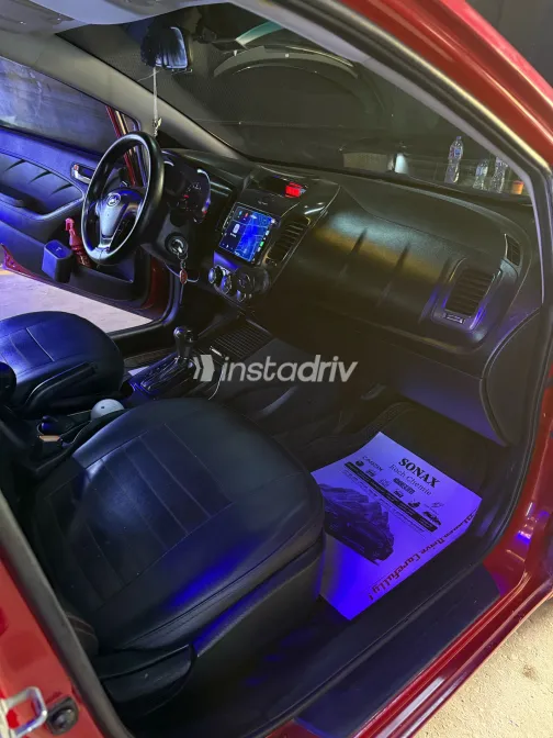 Kia Cerato 2014 White Used for Sale - 7