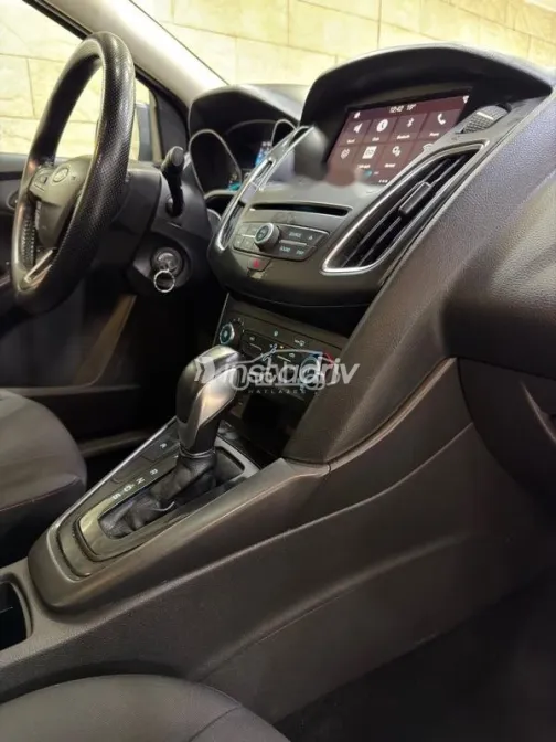 فورد فوكس 2017 أزرق غامق مستعملة للبيع - 10