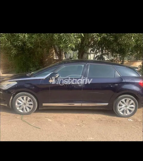 Ds DS5 2019 White Used for Sale - 1