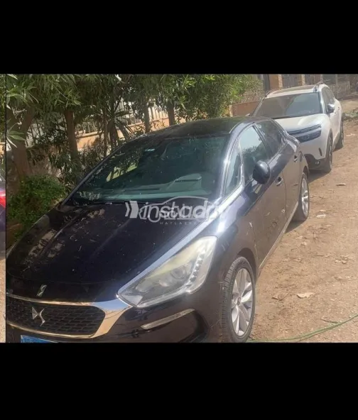 Ds DS5 2019 White Used for Sale - 2