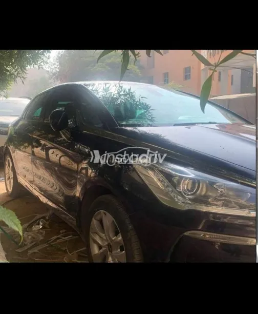 Ds DS5 2019 White Used for Sale - 3