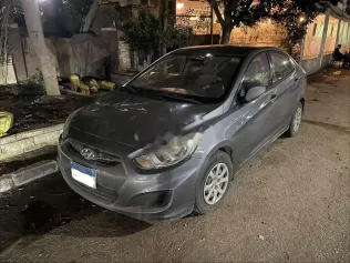 هيونداي اكسنت RB 2014 فضي مستعملة للبيع