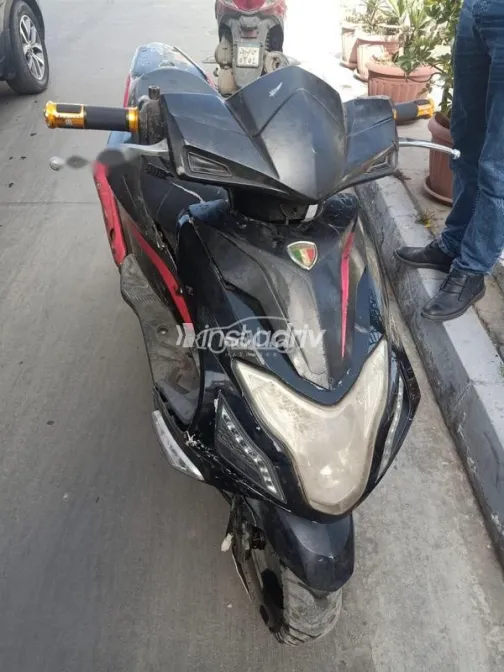 هيونداي إلنترا 2020 أسود مستعملة للبيع - 2