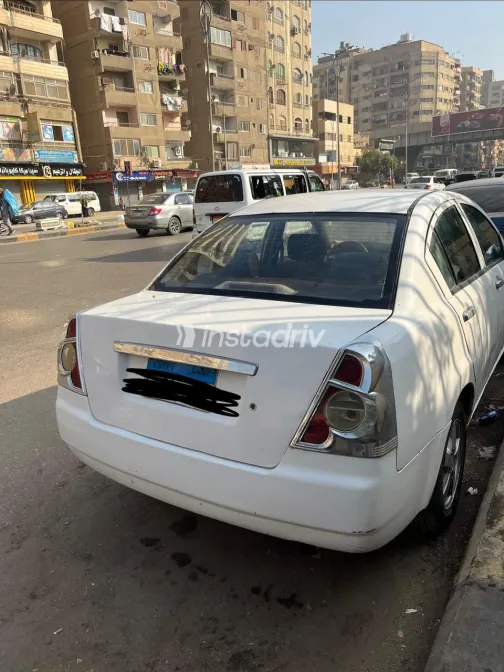 اسبيرانزا A516 2010 أبيض مستعملة للبيع - 1