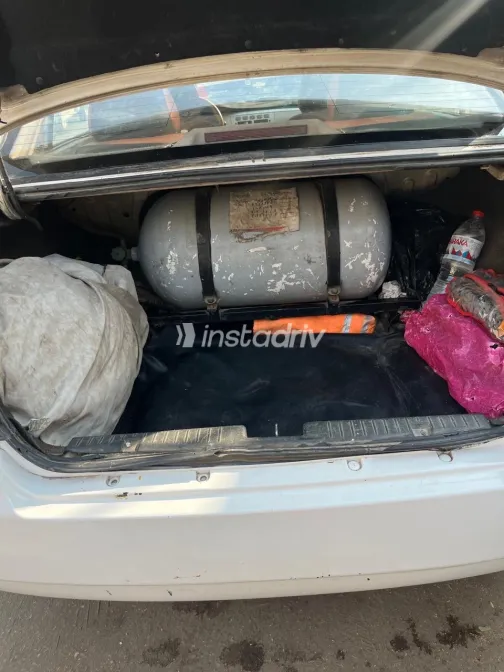 اسبيرانزا A516 2010 أبيض مستعملة للبيع - 3