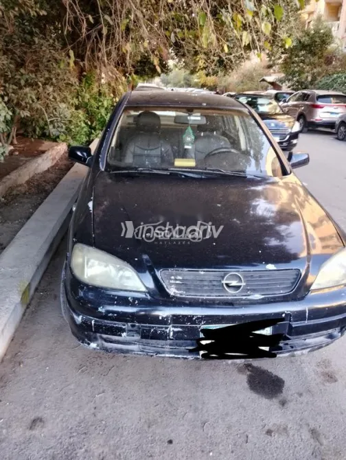 اوبل أسترا 2000 أسود مستعملة للبيع - 1
