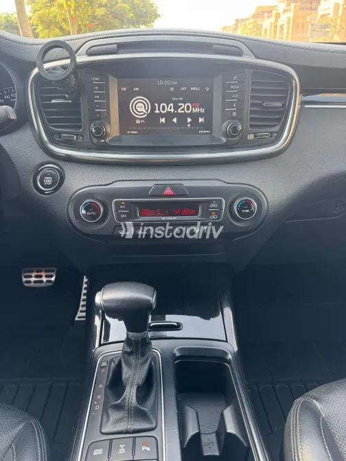 Kia Sorento 2021 White Used for Sale - 2