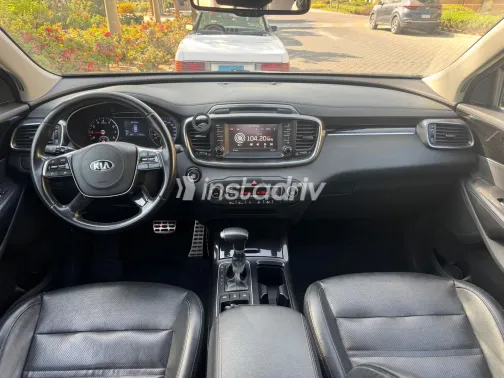 Kia Sorento 2021 White Used for Sale - 9