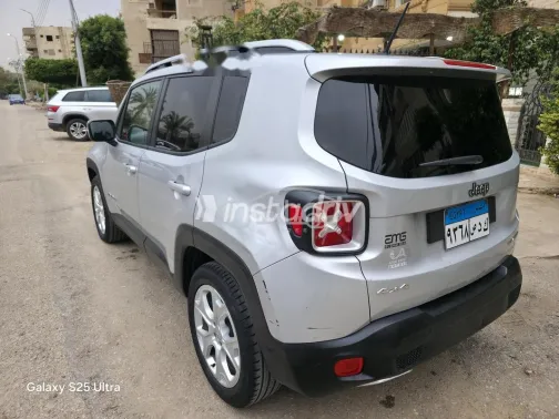 Jeep Renegade 2017 White Used for Sale - 8