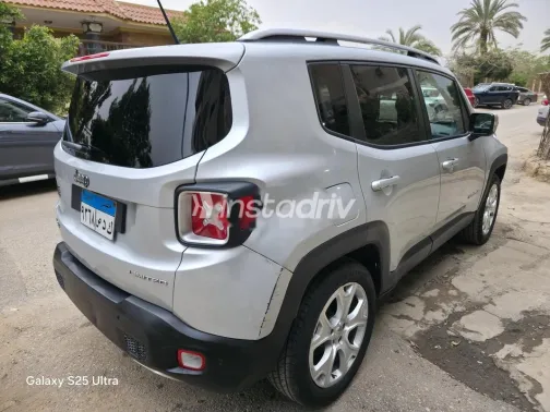 Jeep Renegade 2017 White Used for Sale - 9