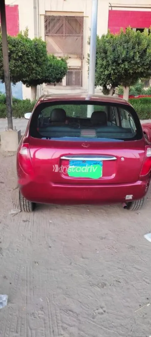 دايهاتسو سيريون 2000 أحمر مستعملة للبيع - 2