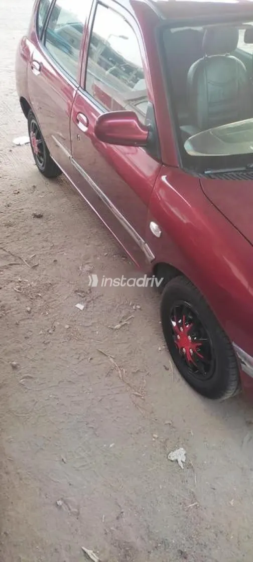 دايهاتسو سيريون 2000 أحمر مستعملة للبيع - 4