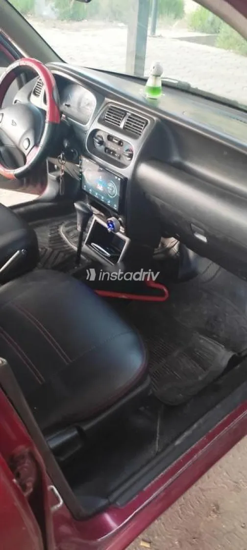 دايهاتسو سيريون 2000 أحمر مستعملة للبيع - 7