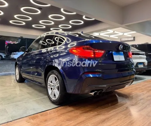 بي ام دبليو X4 2018 أزرق غامق مستعملة للبيع - 4
