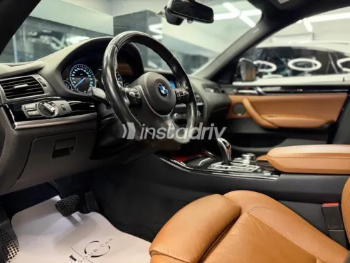 بي ام دبليو X4 2018 أزرق غامق مستعملة للبيع - 7