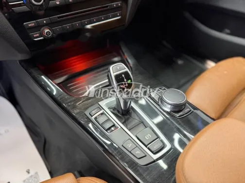 بي ام دبليو X4 2018 أزرق غامق مستعملة للبيع - 10