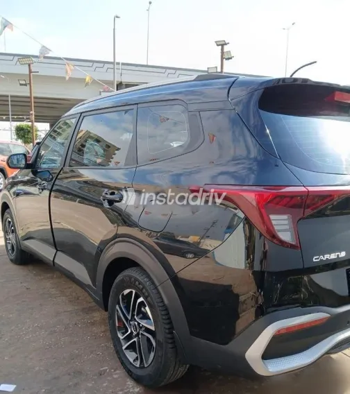 Kia Carens 2024 Black Used for Sale - 9