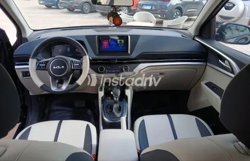 Kia Carens 2024 Black Used for Sale - 10