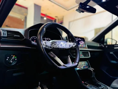 سيات تاراكو 2021 أحمر مستعملة للبيع - 6