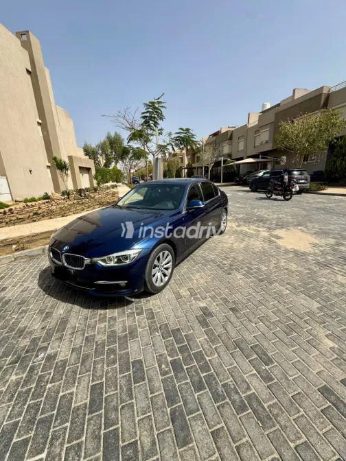 بي ام دبليو 318 2019 أبيض مستعملة للبيع - 2