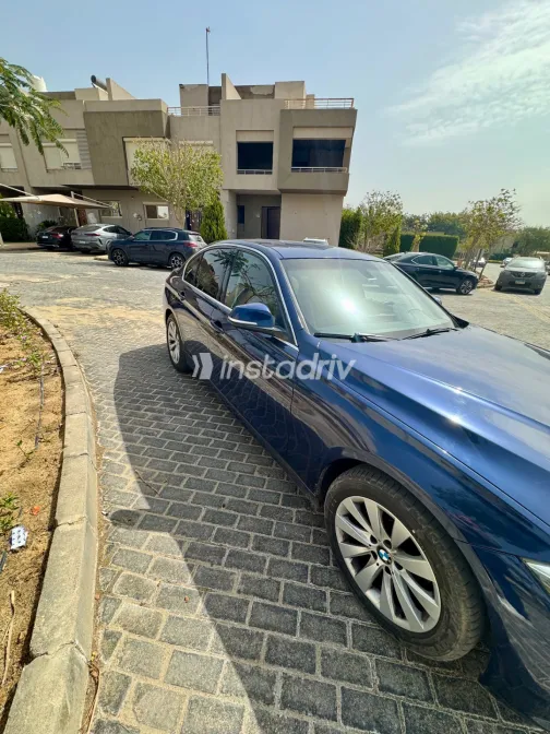 بي ام دبليو 318 2019 أبيض مستعملة للبيع - 5