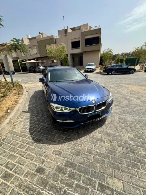 بي ام دبليو 318 2019 أبيض مستعملة للبيع - 7