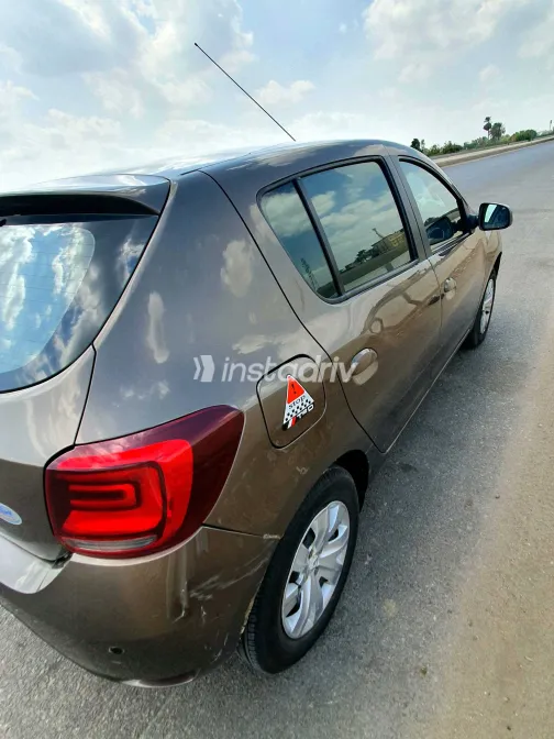 رينو سانديرو 2018 أبيض مستعملة للبيع - 8