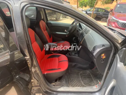 رينو سانديرو  ( ستيب  واى ) 2016 أبيض مستعملة للبيع - 1