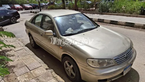 نيسان صنى 2007 ذهبي مستعملة للبيع - 3