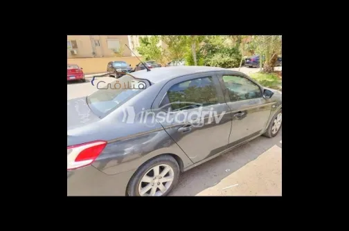 بيجو 301 2016 رمادي مستعملة للبيع - 7