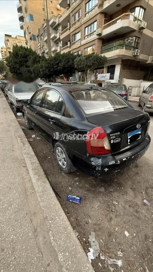 هيونداي اكسنت 2010 أسود مستعملة للبيع - 3