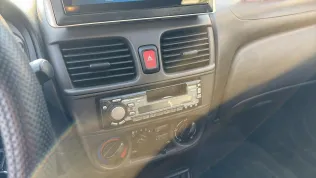 نيسان صنى 2009 أبيض مستعملة للبيع