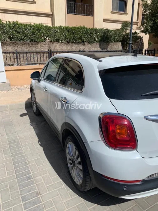 فيات 500 X 2017 أبيض مستعملة للبيع - 3