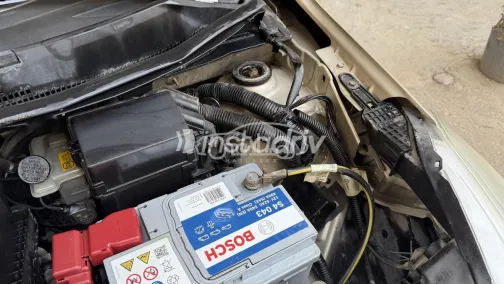 نيسان صنى 2016 ذهبي مستعملة للبيع - 2