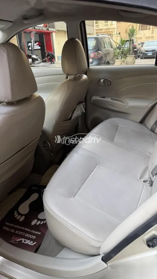 نيسان صنى 2016 ذهبي مستعملة للبيع - 6