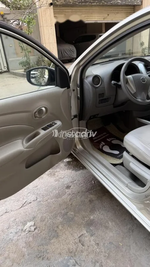 نيسان صنى 2016 ذهبي مستعملة للبيع - 7