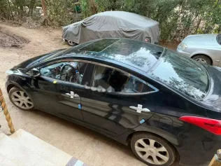 هيونداي افانتي 2011 أسود مستعملة للبيع