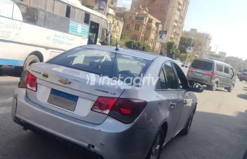 شيفروليه كروز 2011 فضي مستعملة للبيع - 2