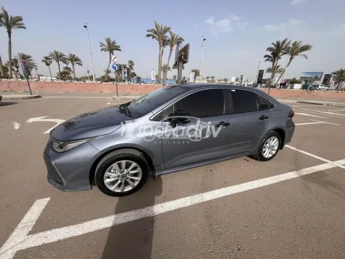 تويوتا كورولا 2026 أبيض مستعملة للبيع - 3