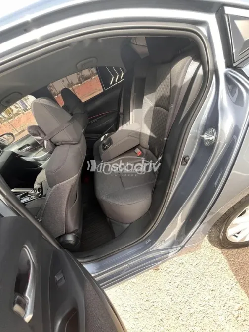 تويوتا كورولا 2026 أبيض مستعملة للبيع - 9