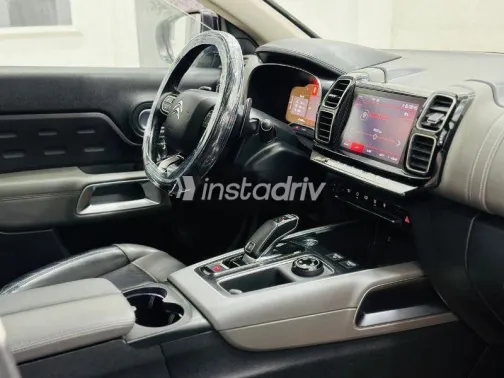 سيتروين C5 2022 أسود مستعملة للبيع - 6