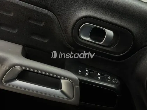 سيتروين C5 2022 أسود مستعملة للبيع - 8