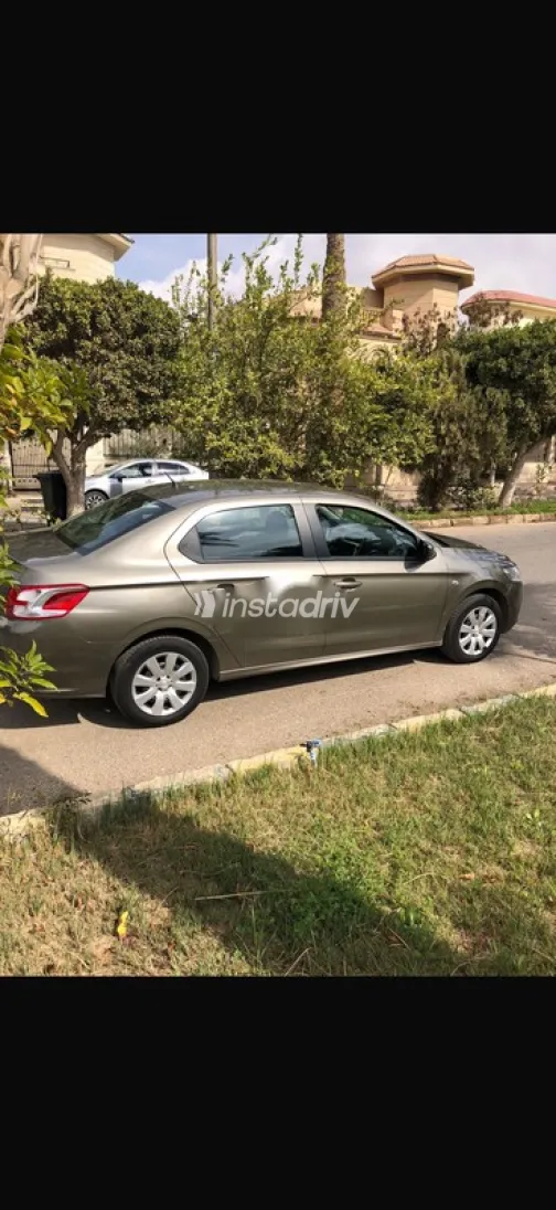 Peugeot 301 2015 Bronze Used for Sale - 3