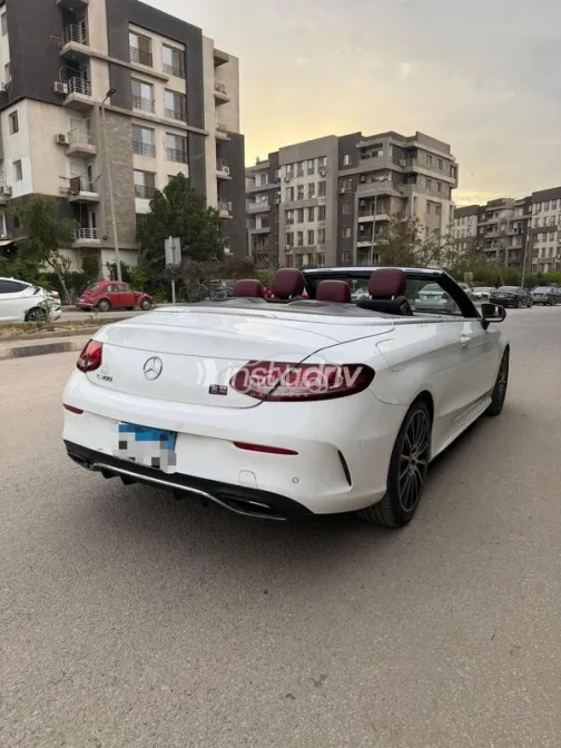 مرسيدس C 300 2020 أبيض مستعملة للبيع - 1