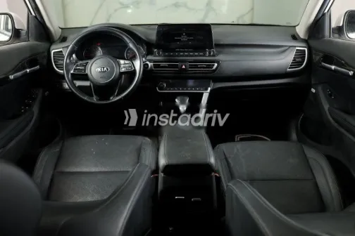 Kia Seltos 2021 White Used for Sale - 6