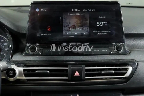 Kia Seltos 2021 White Used for Sale - 9