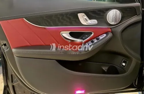 مرسيدس C 300 2020 أسود مستعملة للبيع - 8